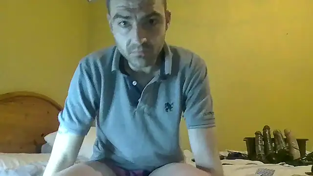 ThatGuyNextDoor1992 online show from 03/04/25, 06:37