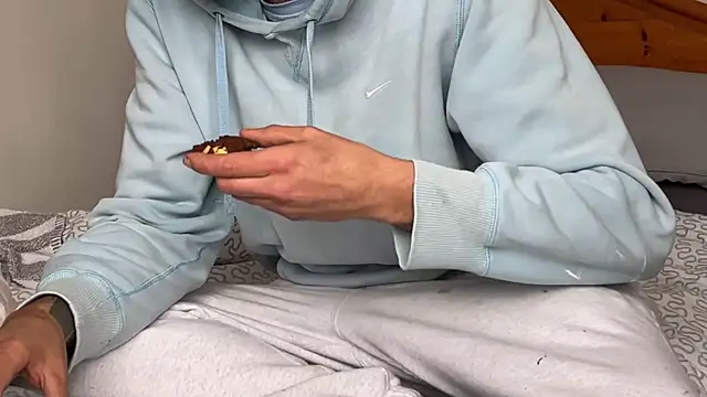 ThatGuyNextDoor1992 online show from 10/05/25, 10:35