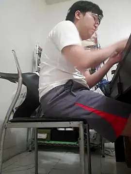 ksshp9502 online show from 12/03/25, 04:27