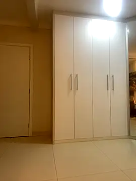 Snapshot of AliceStone19 chatting on 10/29/25, 05:47 AliceStone19 online show from 10/29/25, 05:47