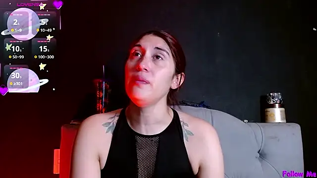 Snapshot of Red-moon1 chatting on 02/25/26, 04:33 Red-moon1 online show from 02/25/26, 04:33