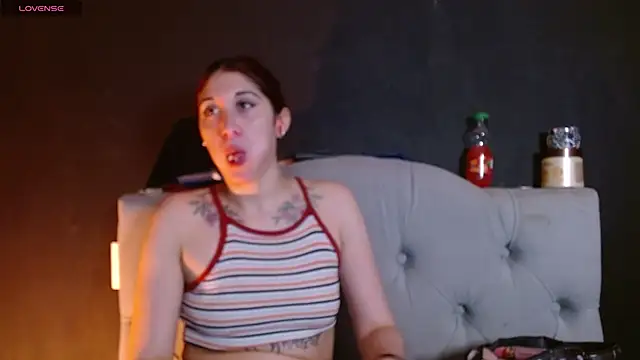 Snapshot of Red-moon1 chatting on 02/26/26, 04:55 Red-moon1 online show from 02/26/26, 04:55