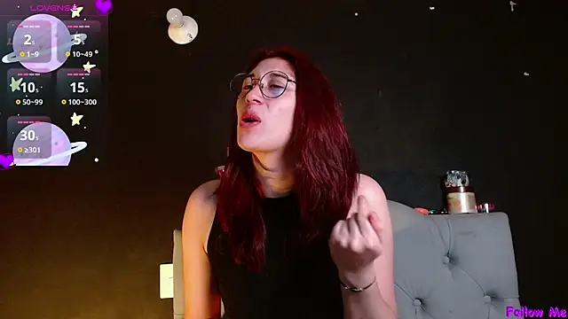 Snapshot of Red-moon1 chatting on 03/19/26, 05:39 Red-moon1 online show from 03/19/26, 05:39