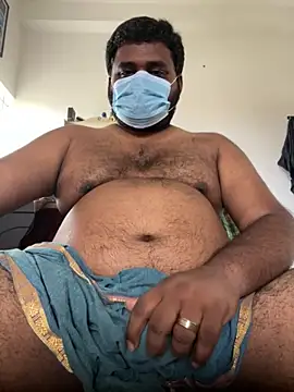 Snapshot of godmail100 chatting on 10/22/25, 05:30 godmail100 online show from 10/22/25, 05:30