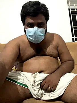 Snapshot of godmail100 chatting on 11/23/25, 05:13 godmail100 online show from 11/23/25, 05:13