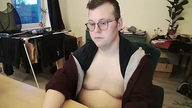 Snapshot of chubbysmallcock@xh chatting on 02/14/26, 04:15 chubbysmallcockxh online show from 02/14/26, 04:15