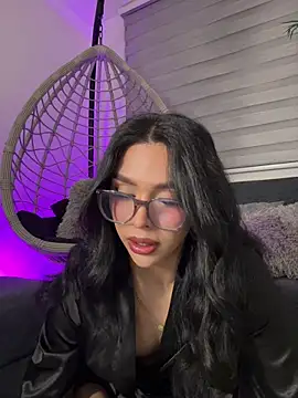 Samantha Bernardo online show from 04/17/26, 04:15