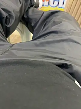 Snapshot of buri232 chatting on 01/19/25, 04:46 buri232 online show from 01/19/25, 04:46