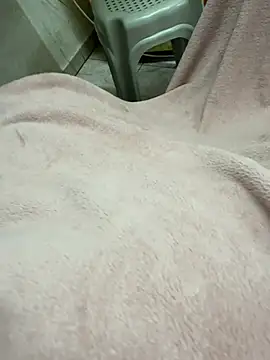 Snapshot of buri232 chatting on 01/22/25, 07:14 buri232 online show from 01/22/25, 07:14