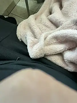 Snapshot of buri232 chatting on 03/03/25, 08:05 buri232 online show from 03/03/25, 08:05