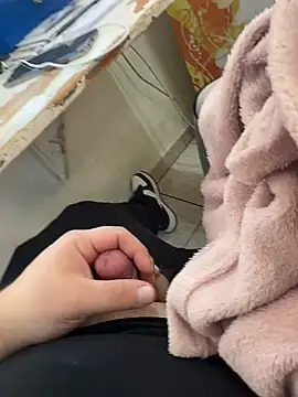 Snapshot of buri232 chatting on 03/05/25, 10:55 buri232 online show from 03/05/25, 10:55