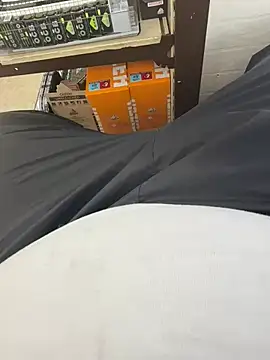 Snapshot of buri232 chatting on 03/10/25, 10:48 buri232 online show from 03/10/25, 10:48