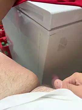 Snapshot of buri232 chatting on 11/05/25, 08:25 buri232 online show from 11/05/25, 08:25