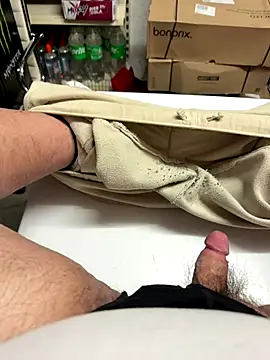 Snapshot of buri232 chatting on 11/30/25, 01:15 buri232 online show from 11/30/25, 01:15