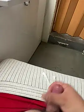 Snapshot of buri232 chatting on 04/17/26, 06:38 buri232 online show from 04/17/26, 06:38