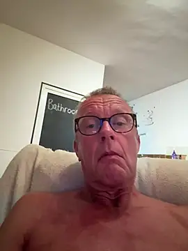 Snapshot of kempsilk chatting on 06/27/26, 08:03 kempsilk online show from 06/27/26, 08:03