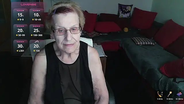 HeisseomaOriginal online show from 11/20/25, 08:14