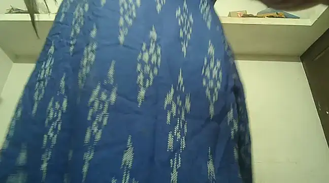 Snapshot of Akhilamolu_the_transsissy chatting on 03/21/25, 05:56 Akhilamolu the transsissy online show from 03/21/25, 05:56