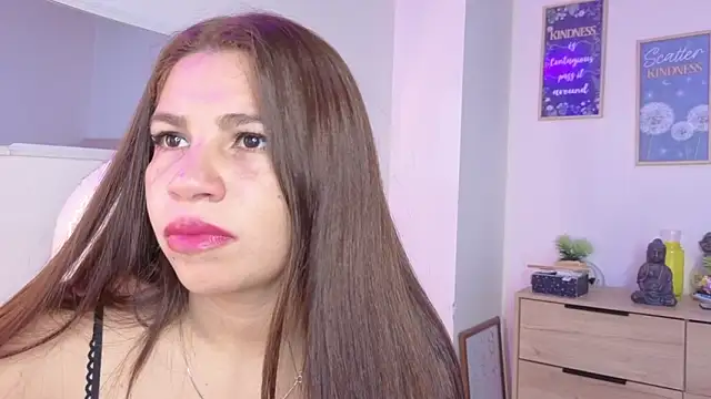 bluee hazell online show from 03/14/26, 11:04