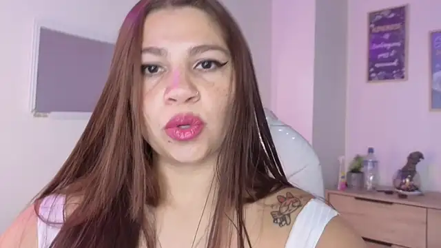 Snapshot of bluee_hazell chatting on 07/16/26, 11:16 bluee hazell online show from 07/16/26, 11:16