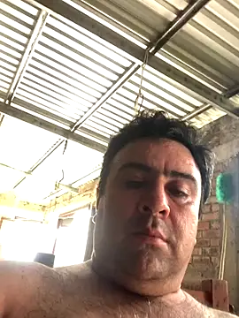 Snapshot of EmilianoGt chatting on 10/11/25, 02:04 EmilianoGt online show from 10/11/25, 02:04