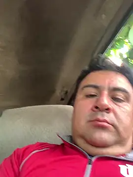 Snapshot of EmilianoGt chatting on 10/16/25, 08:32 EmilianoGt online show from 10/16/25, 08:32