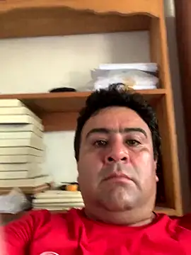 Snapshot of EmilianoGt chatting on 10/17/25, 09:17 EmilianoGt online show from 10/17/25, 09:17