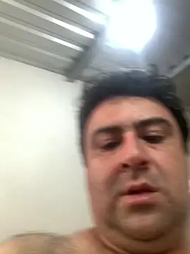 Snapshot of EmilianoGt chatting on 10/20/25, 07:47 EmilianoGt online show from 10/20/25, 07:47