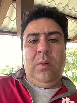 Snapshot of EmilianoGt chatting on 10/24/25, 05:09 EmilianoGt online show from 10/24/25, 05:09