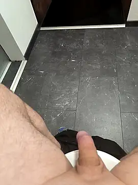 Snapshot of Andy7430 chatting on 01/05/25, 09:37 Andy7430 online show from 01/05/25, 09:37