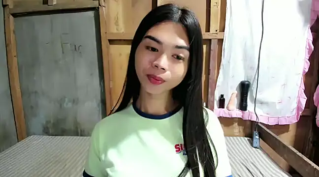 Snapshot of UrHotFuckingNatasha69 chatting on 12/30/24, 04:31 UrHotFuckingNatasha69 online show from 12/30/24, 04:31