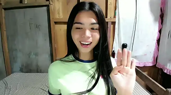 Snapshot of UrHotFuckingNatasha69 chatting on 01/10/25, 06:20 UrHotFuckingNatasha69 online show from 01/10/25, 06:20