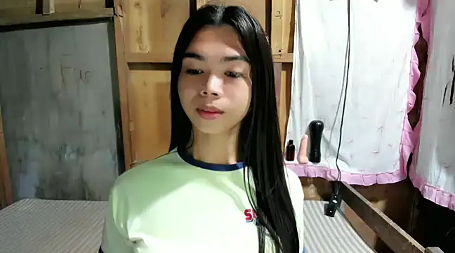 Snapshot of UrHotFuckingNatasha69 chatting on 01/18/25, 12:13 UrHotFuckingNatasha69 online show from 01/18/25, 12:13