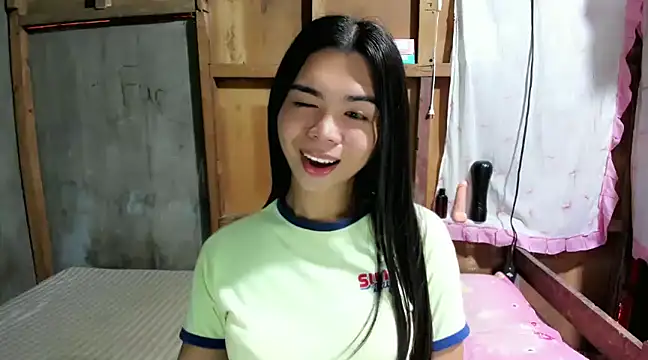 Snapshot of UrHotFuckingNatasha69 chatting on 01/18/25, 07:17 UrHotFuckingNatasha69 online show from 01/18/25, 07:17