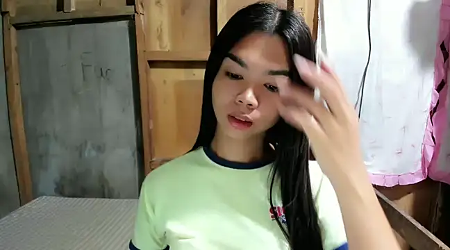 Snapshot of UrHotFuckingNatasha69 chatting on 01/23/25, 11:47 UrHotFuckingNatasha69 online show from 01/23/25, 11:47