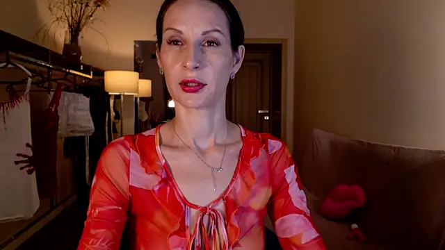 Mila Anders online show from 10/21/25, 04:46