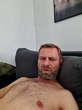 Snapshot of Mjn34 chatting on 07/31/26, 02:38 Mjn34 online show from 07/31/26, 02:38