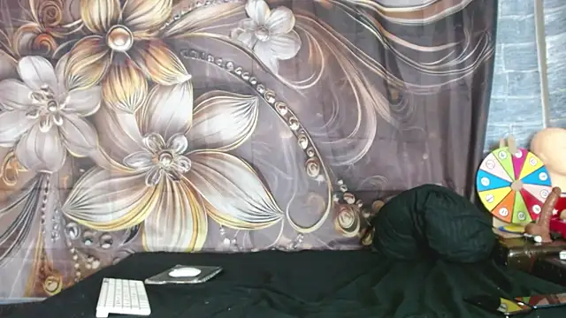 Snapshot of sweet_Allys chatting on 12/21/25, 11:12 sweet Allys online show from 12/21/25, 11:12