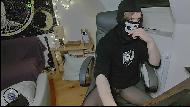 Nyl0nnickb0y online show from 12/01/25, 09:20