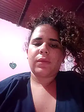 Snapshot of ValeriaSantos- chatting on 03/16/25, 08:54 ValeriaSantos- online show from 03/16/25, 08:54