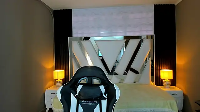 Linda4Petite online show from 01/12/26, 06:35