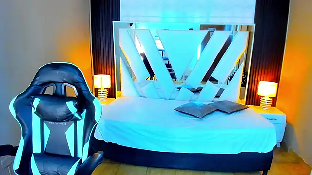 Linda4Petite online show from 01/16/26, 06:34