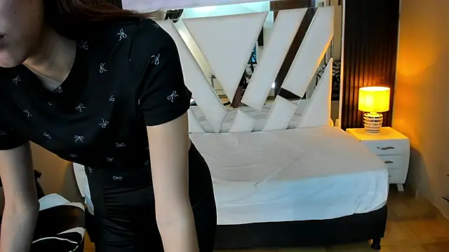 Linda4Petite online show from 02/09/26, 06:01