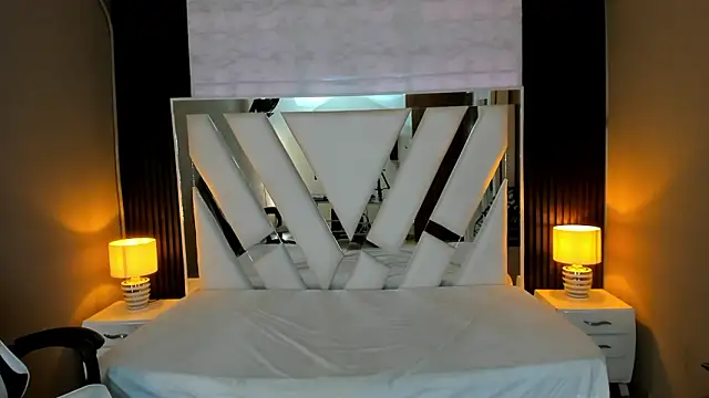 Linda4Petite online show from 02/11/26, 06:13