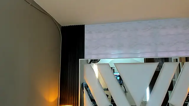 Snapshot of Linda4Petite chatting on 03/17/26, 06:11 Linda4Petite online show from 03/17/26, 06:11