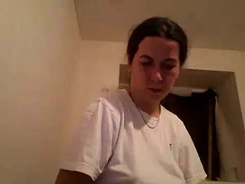 Snapshot of Tamilashaa chatting on 12/17/24, 05:04 Tamilashaa online show from 12/17/24, 05:04