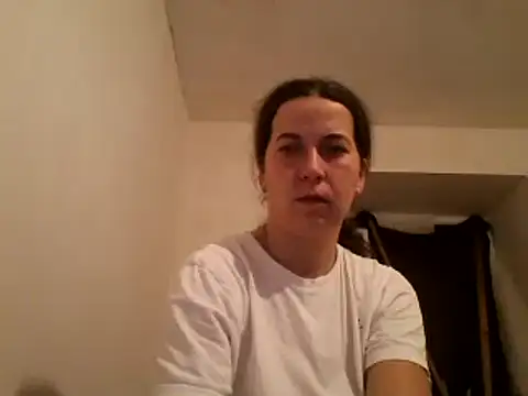 Snapshot of Tamilashaa chatting on 12/18/24, 06:14 Tamilashaa online show from 12/18/24, 06:14