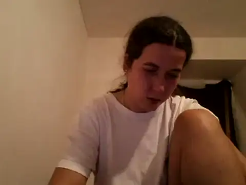 Snapshot of Tamilashaa chatting on 12/20/24, 05:29 Tamilashaa online show from 12/20/24, 05:29