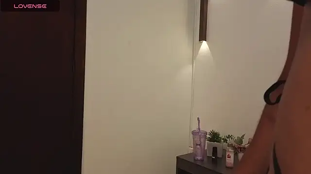 Snapshot of abby_miller26 chatting on 04/13/26, 12:32 abby miller26 online show from 04/13/26, 12:32