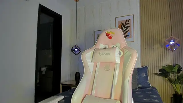 CameronCollins  online show from 10/27/25, 07:51